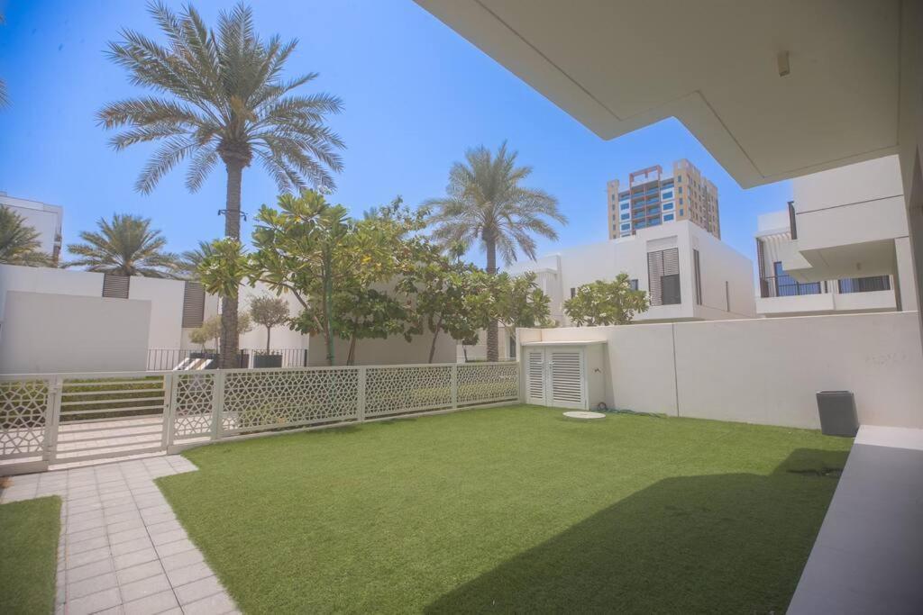 Luxury 3 Bdr Villa By The Sea 54 Fujaira Esterno foto